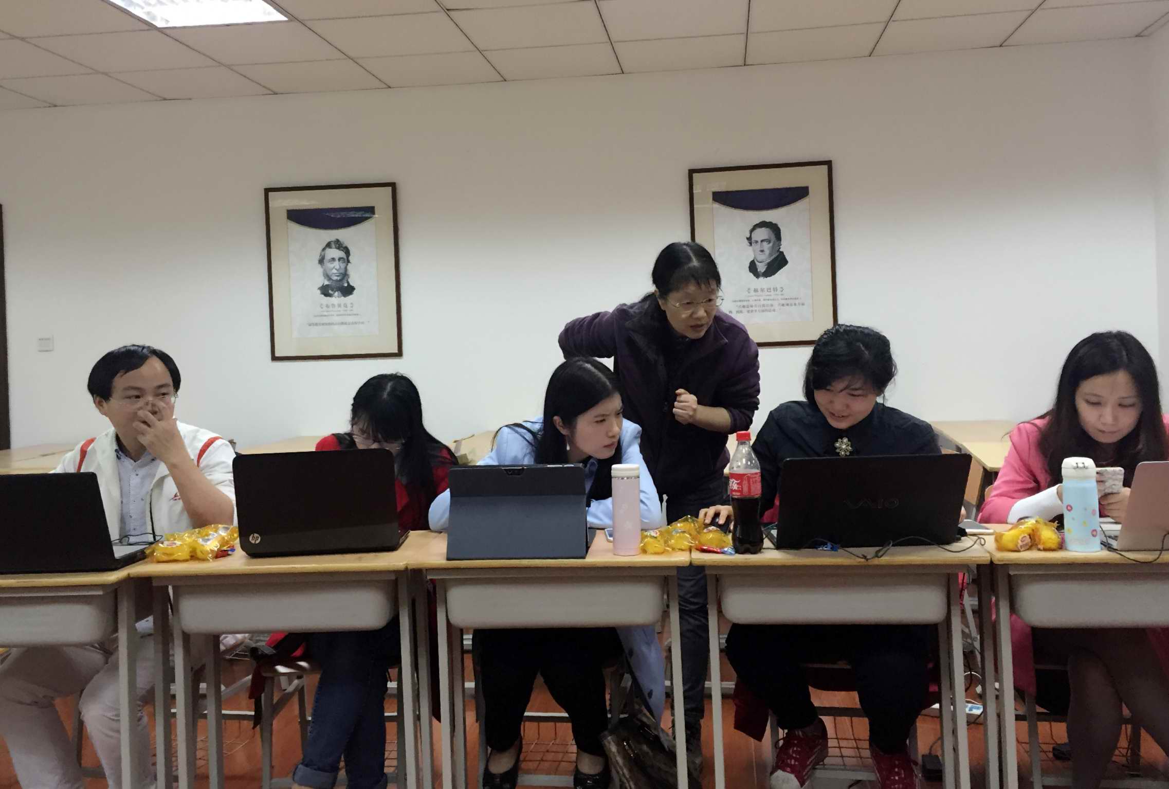 “你会查文献吗?”团队举行关于文献检索的专题研讨 “你会查文献吗?”团队举行关于文献检索的专题研讨