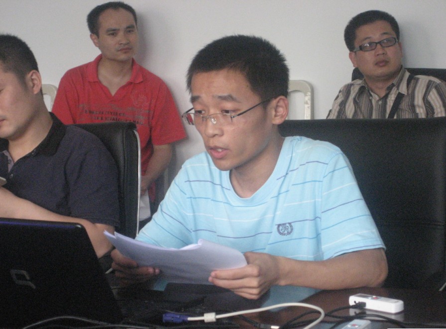 2009级硕士顺利开题 2009级硕士顺利开题