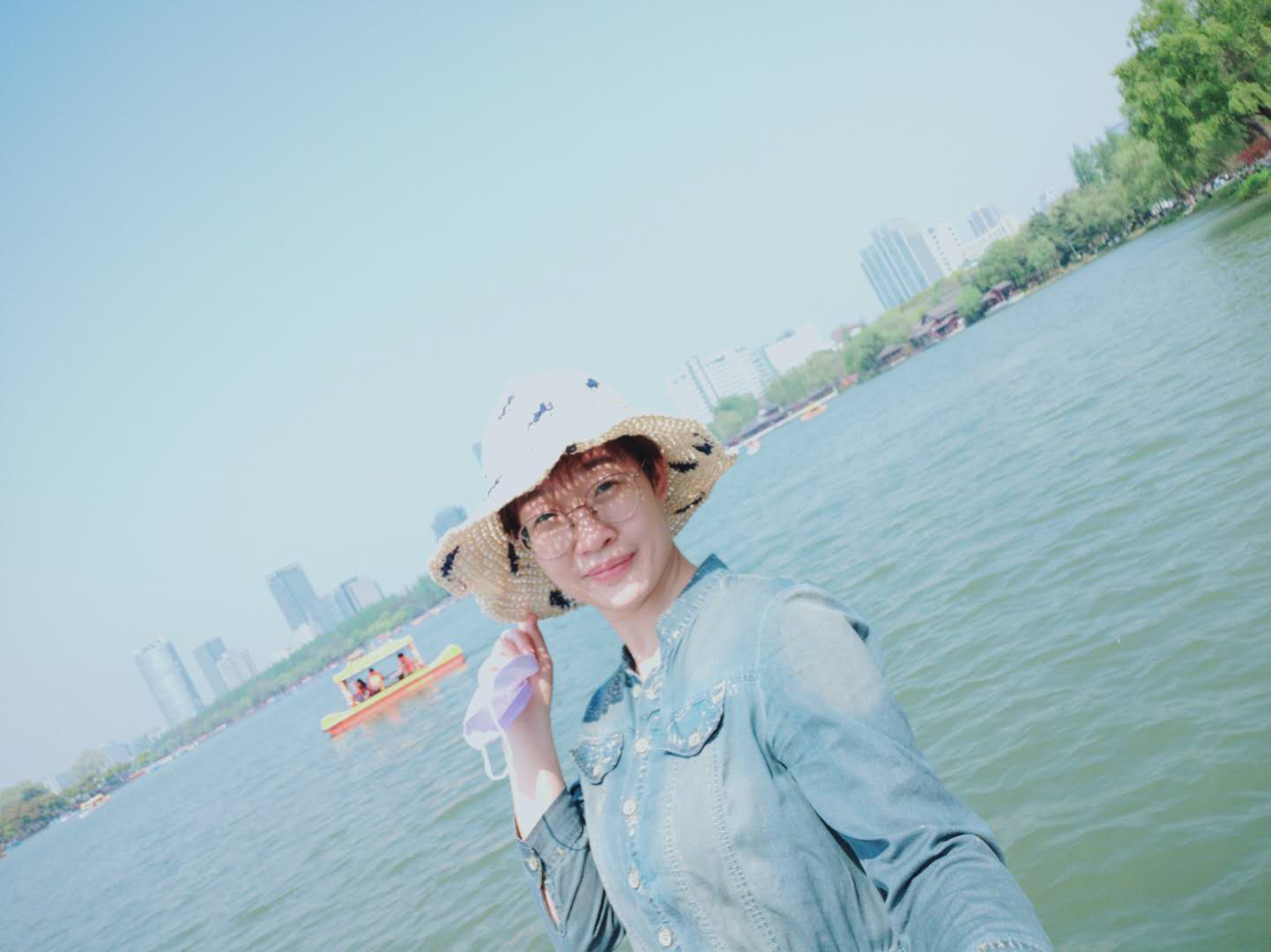 王晓芳简介