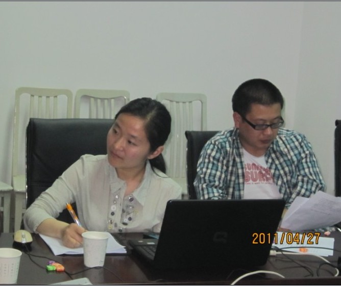 2011届硕士学位论文预答辩会顺利召开