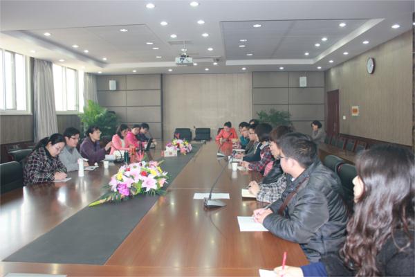 汪霞教授与课题组成员在南京农业大学调研 汪霞教授与课题组成员在南京农业大学调研