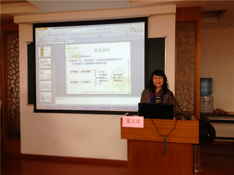 团队成员参加“创新人才与教育”2012年全国博士生学术论坛