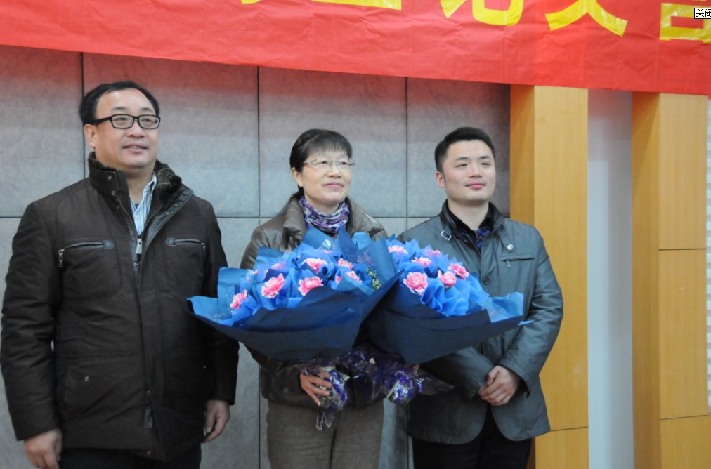 团队首批博士顺利通过论文答辩 团队首批博士顺利通过论文答辩