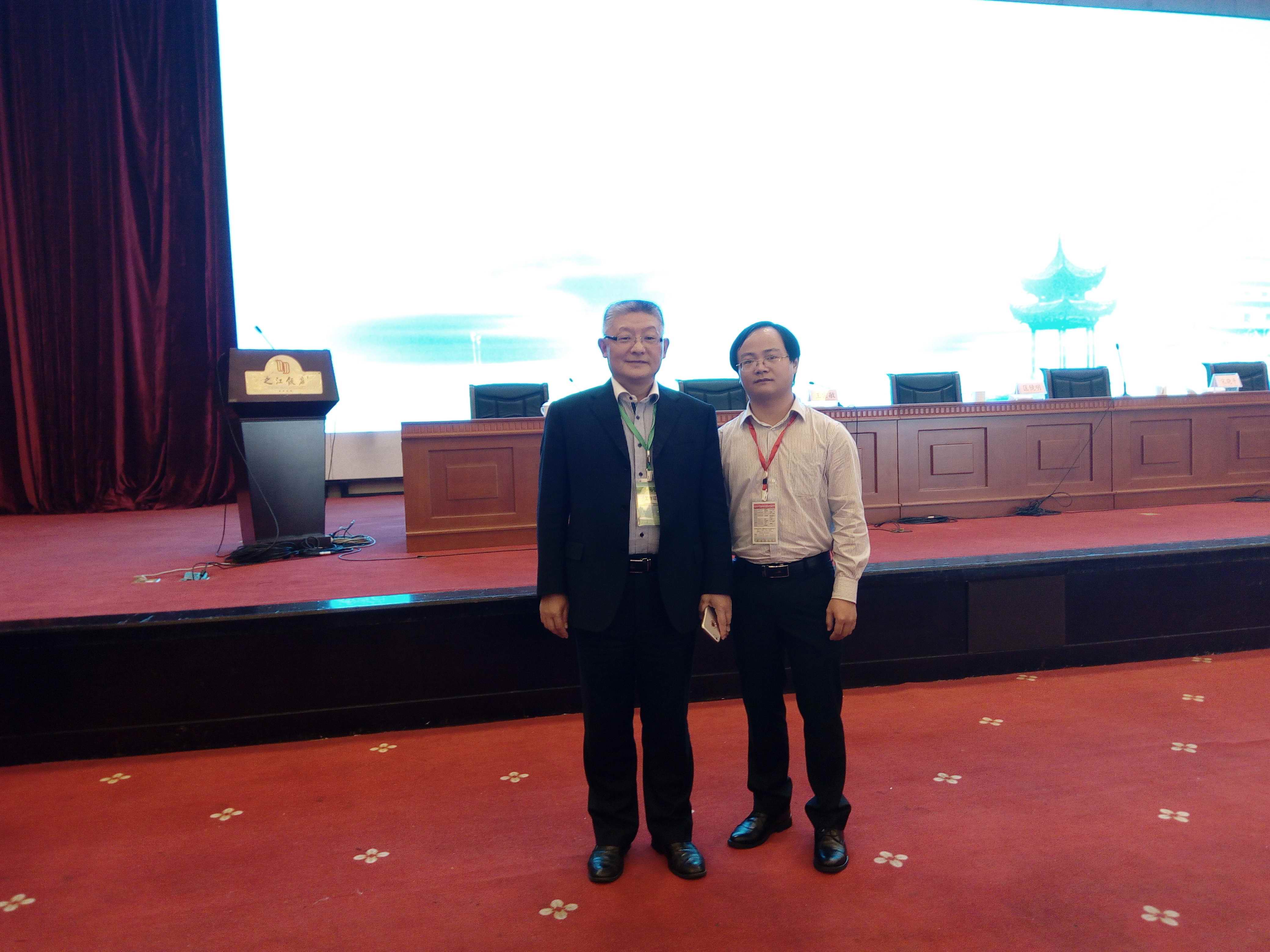 团队成员王邦权参加全国第十一届学位与研究生教育评估学术会议并作报告 团队成员王邦权参加全国第十一届学位与研究生教育评估学术会议并作报告