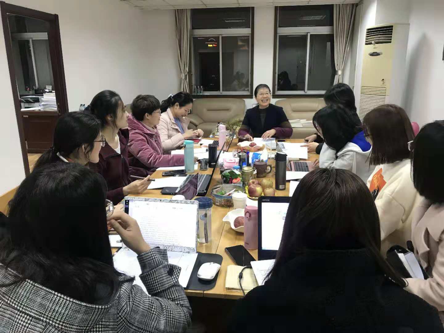 《南京大学研究生教育发展史（2018）》课题组举行第一次研讨会