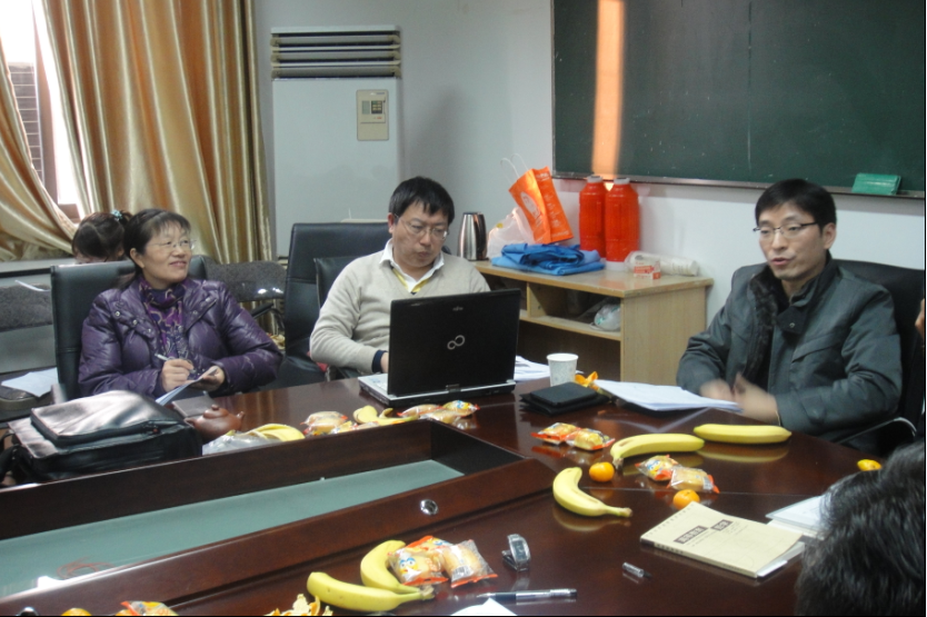 学术思想的交流与碰撞――记团队博士生论文开题和论文进展报告 学术思想的交流与碰撞――记团队博士生论文开题和论文进展报告