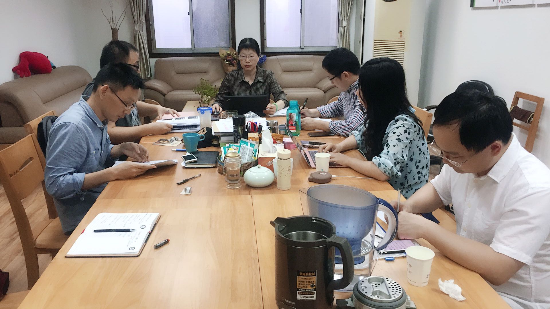 《江苏省研究生教育质量年度报告（2018）》课题组召开研讨会