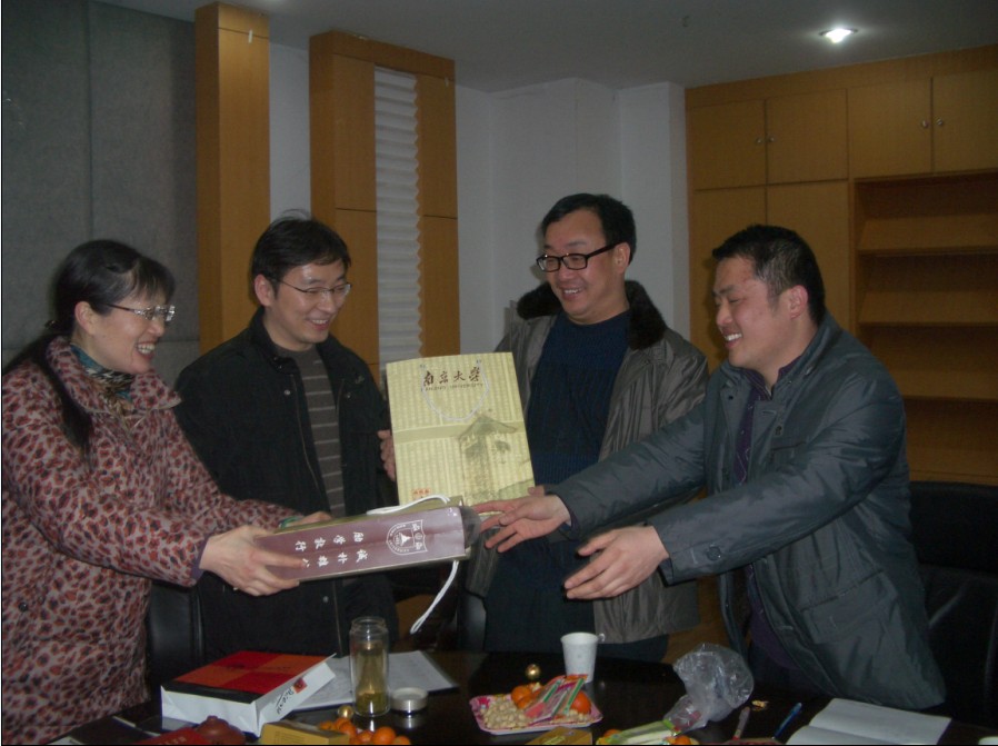 辞别迎新话未来:团队首次例会记 辞别迎新话未来:团队首次例会记
