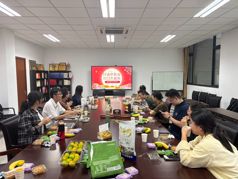 月圆共此时——汪霞教授团队举行...