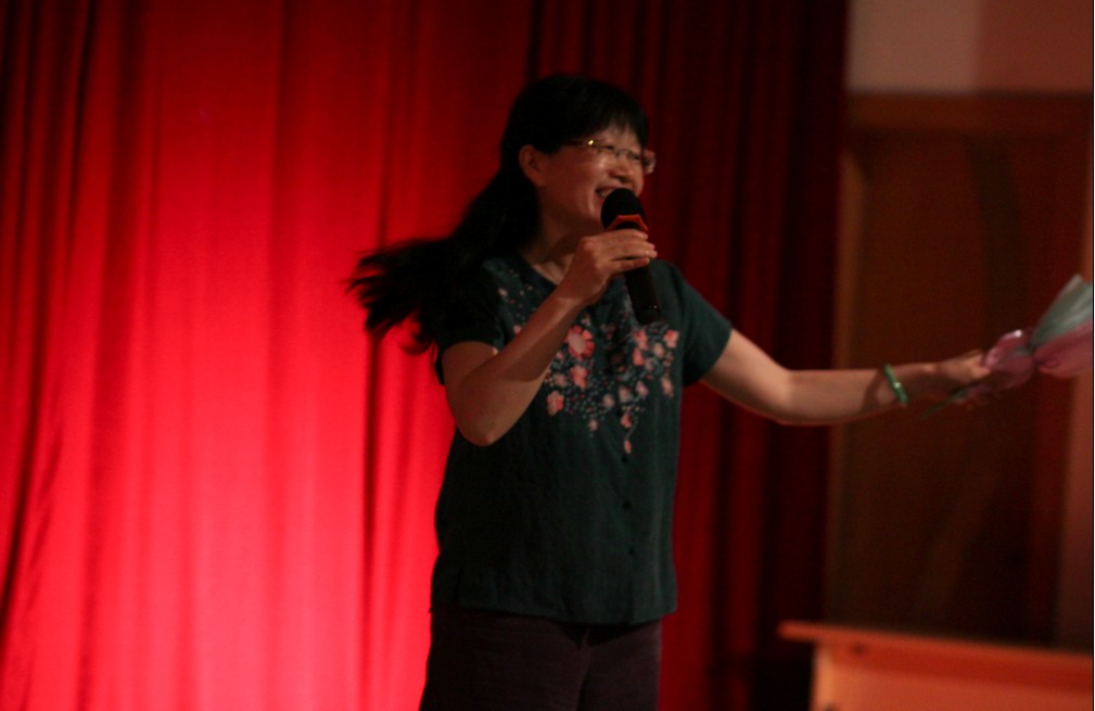团队在我院2011届毕业晚会上奉献精彩节目 团队在我院2011届毕业晚会上奉献精彩节目