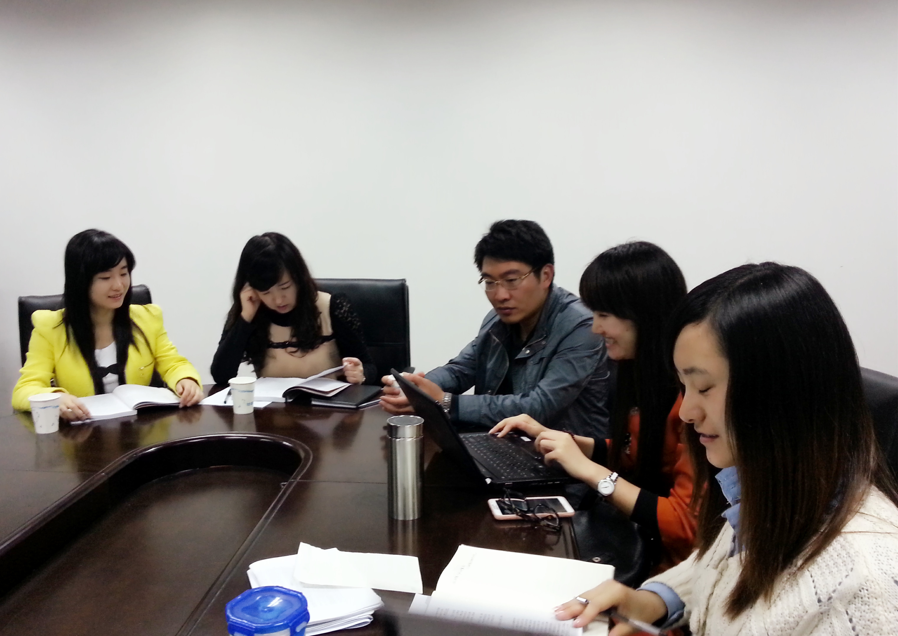 “书香隽永,与尔同芳”――2014春学期第一小组四月读书会
