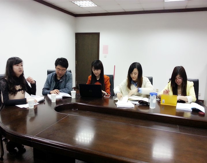“书香隽永,与尔同芳”――2014春学期第一小组四月读书会