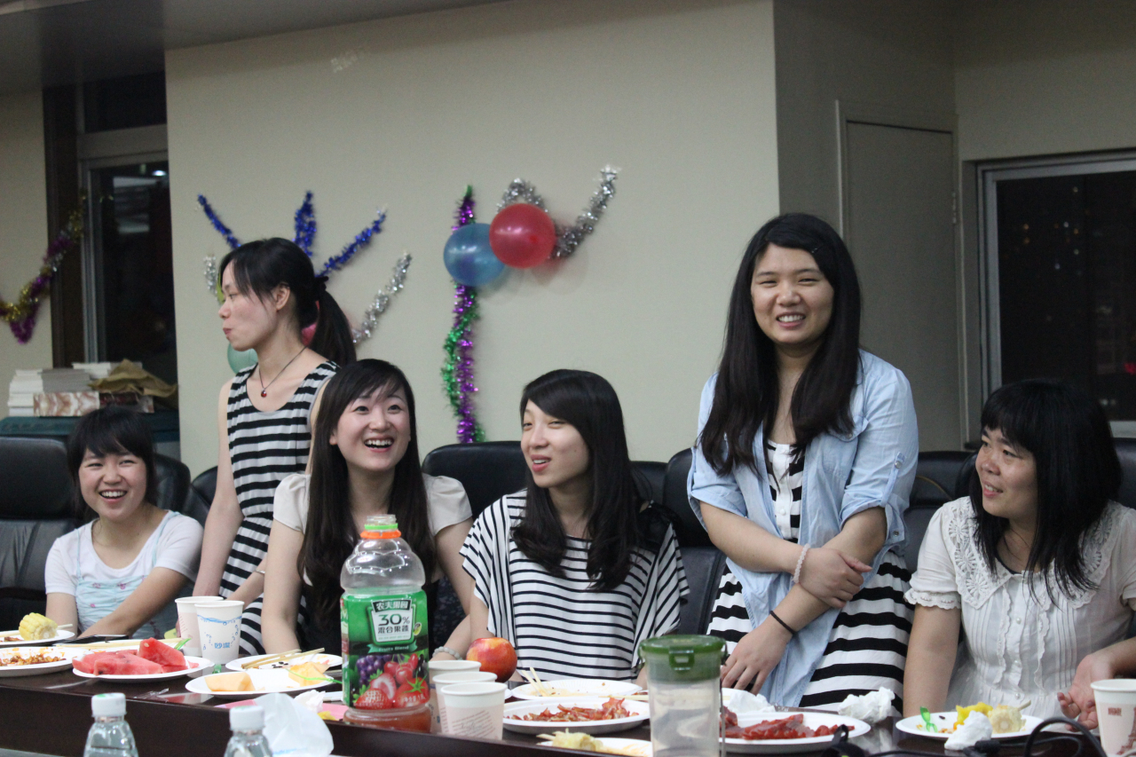 欢送2013届毕业生茶话会 欢送2013届毕业生茶话会