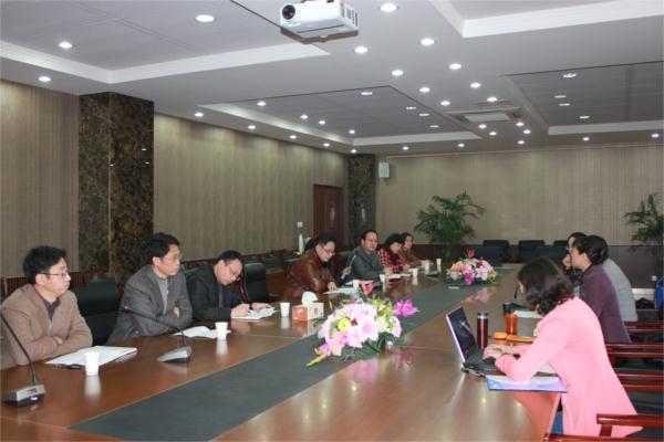 汪霞教授与课题组成员在南京农业大学调研 汪霞教授与课题组成员在南京农业大学调研