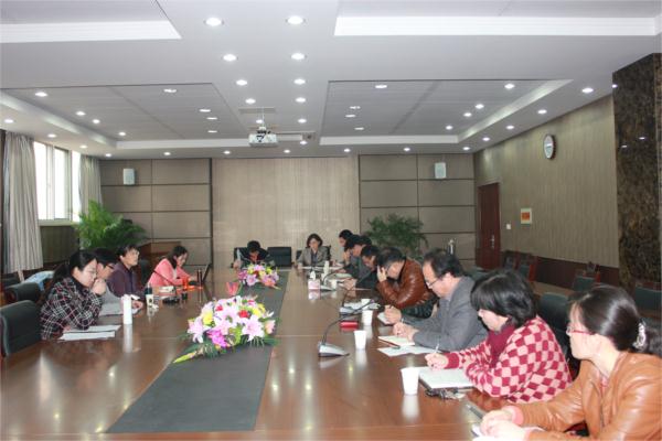汪霞教授与课题组成员在南京农业大学调研 汪霞教授与课题组成员在南京农业大学调研