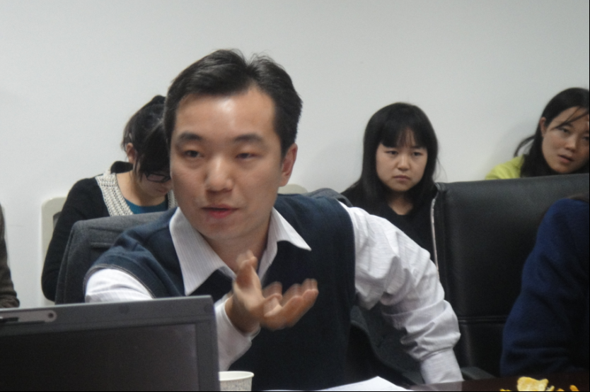 学术思想的交流与碰撞――记团队博士生论文开题和论文进展报告