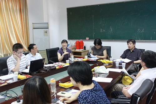 团队举办2010级硕士开题暨2012届毕业欢送会 团队举办2010级硕士开题暨2012届毕业欢送会