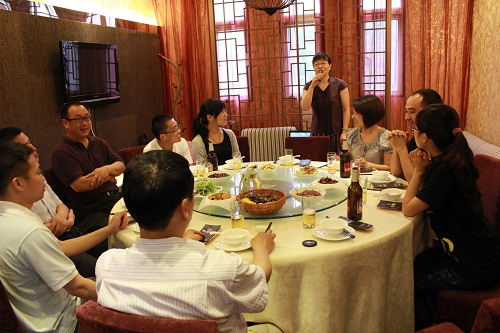 团队举办2010级硕士开题暨2012届毕业欢送会 团队举办2010级硕士开题暨2012届毕业欢送会