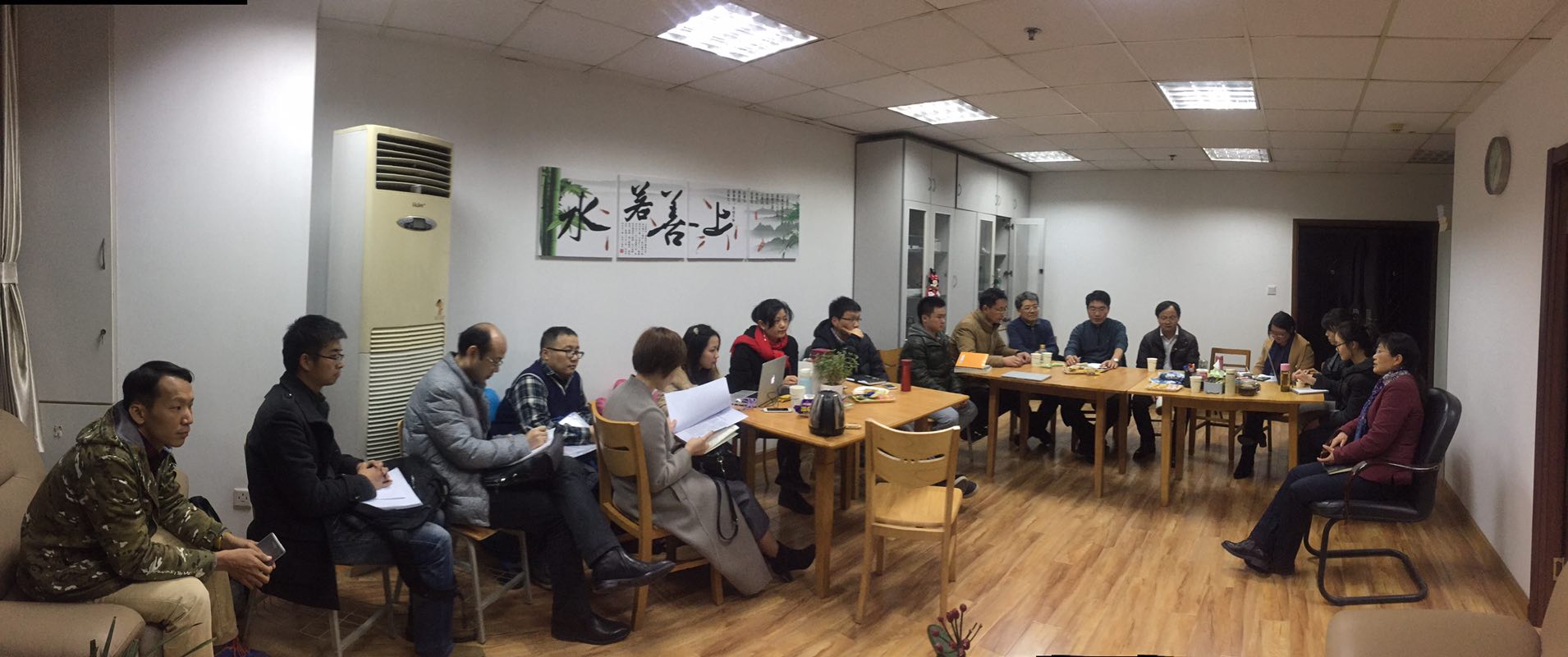 融融春日暖,学子展望新学期 融融春日暖,学子展望新学期