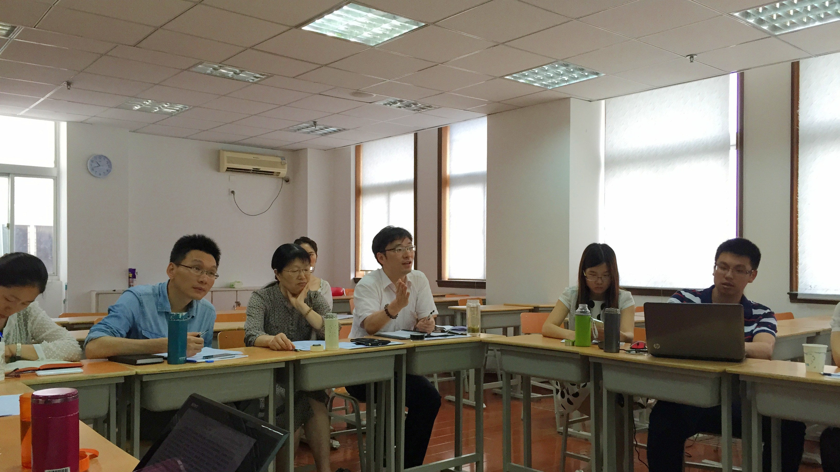 2013级5位硕士生学位论文开题报告会如期进行 2013级5位硕士生学位论文开题报告会如期进行