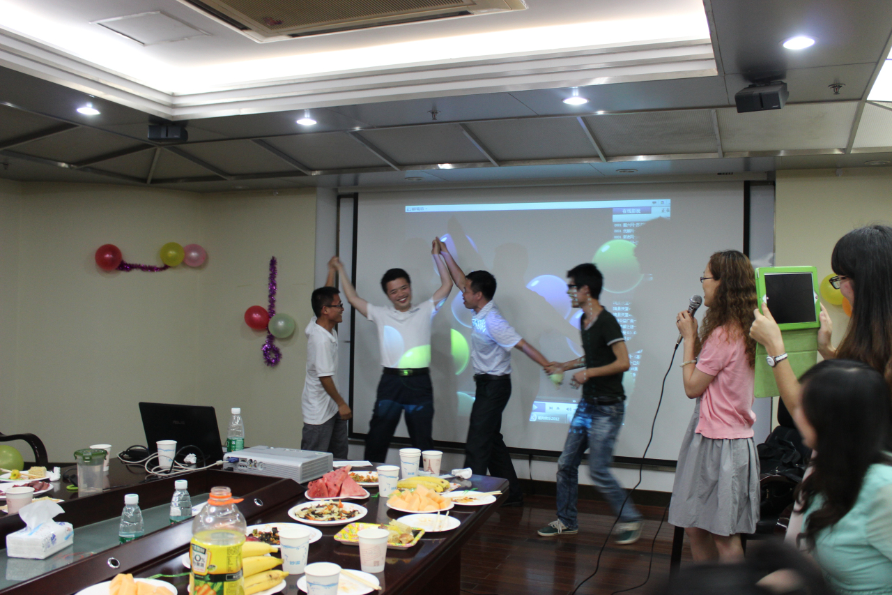 欢送2013届毕业生茶话会 欢送2013届毕业生茶话会