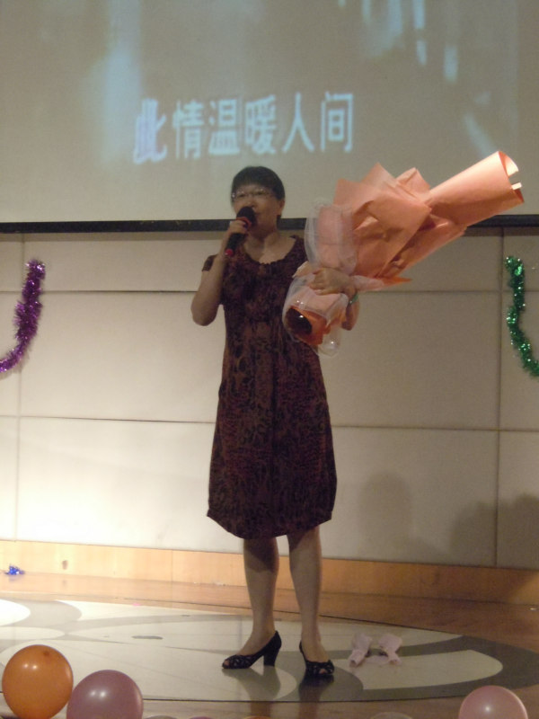 团队成员参加院毕业晚会