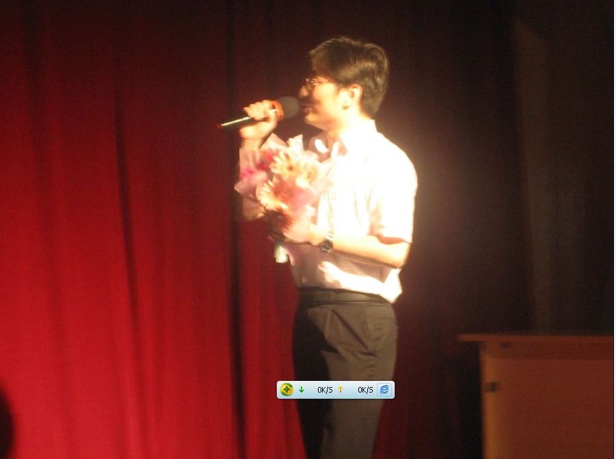 团队在我院2011届毕业晚会上奉献精彩节目