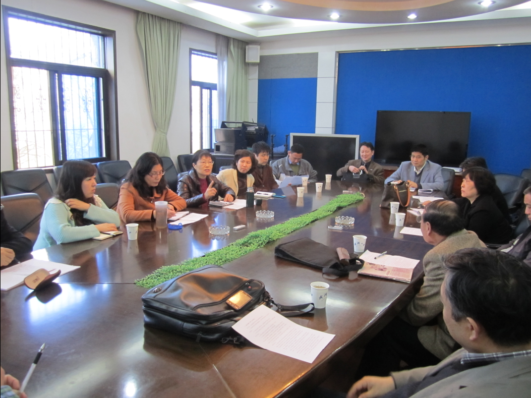 武汉大学学术学位研究生课程体系建设师生座谈会 武汉大学学术学位研究生课程体系建设师生座谈会
