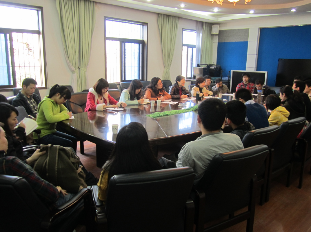武汉大学学术学位研究生课程体系建设师生座谈会 武汉大学学术学位研究生课程体系建设师生座谈会