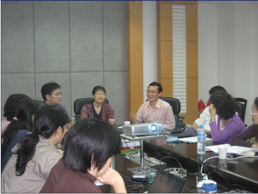 团队召开论文点评与投稿经验交流会 团队召开论文点评与投稿经验交流会