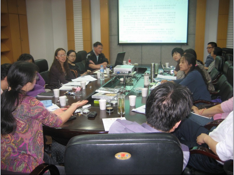 团队召开论文点评与投稿经验交流会 团队召开论文点评与投稿经验交流会
